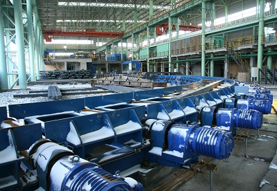 在江蘇中圣園方大特鋼500TPD活性石灰套筒窯項(xiàng)目中安徽得潤(rùn)電氣技術(shù)有限公司提供的高壓柜、低壓柜、PLC控制柜、DCS系統(tǒng)柜為生產(chǎn)線的順利投產(chǎn)以及長(zhǎng)期的穩(wěn)定生產(chǎn)提供了有力的支持。 全國(guó)統(tǒng)一客服：400-0551-777