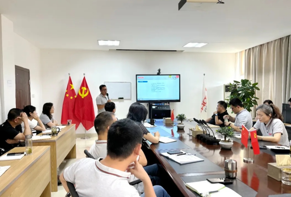 換季傳新，砥礪前行丨得潤(rùn)電氣2024年輪值總裁交接儀式圓滿完成