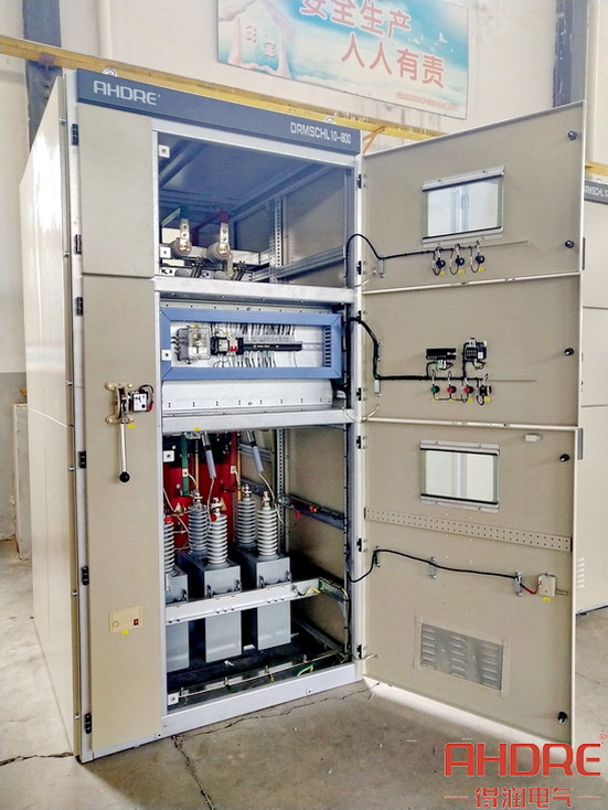 無功就地補(bǔ)償裝置.jpg 無功就地補(bǔ)償裝置.jpg