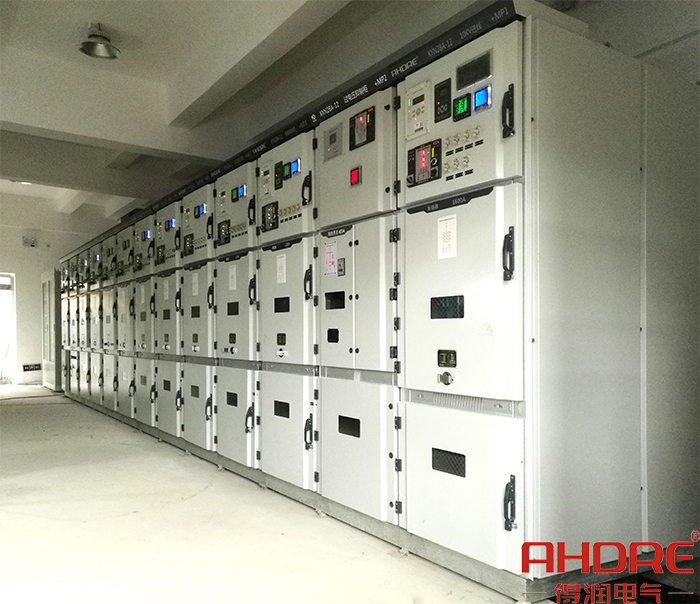 10KV高壓柜現(xiàn)場圖.jpg 10KV高壓柜現(xiàn)場圖.jpg