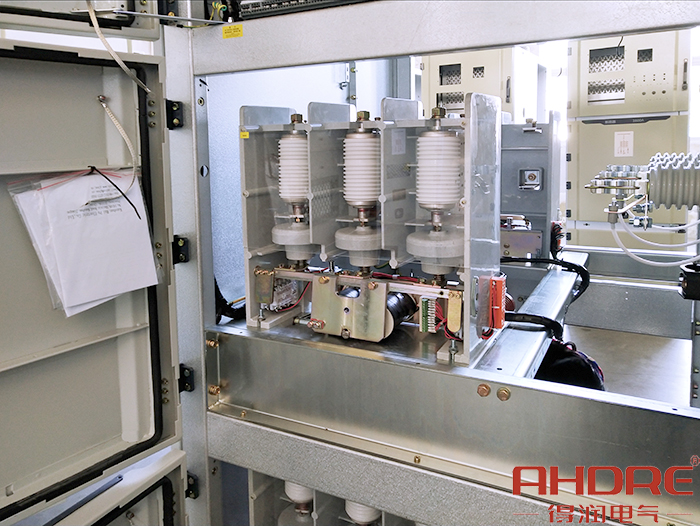 真空接觸器.jpg 真空接觸器.jpg