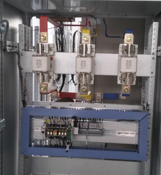 安徽得潤電氣技術(shù)有限公司，主營：高低壓開關(guān)柜，高低壓無功補償柜，消弧消諧裝置，自動化控制系統(tǒng)，綜保、儀表等，全國統(tǒng)一客服熱線：400-0551-777