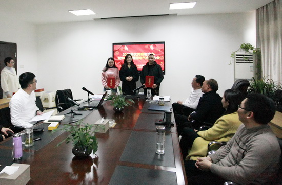 勤奮標兵獎.jpg 勤奮標兵獎.jpg