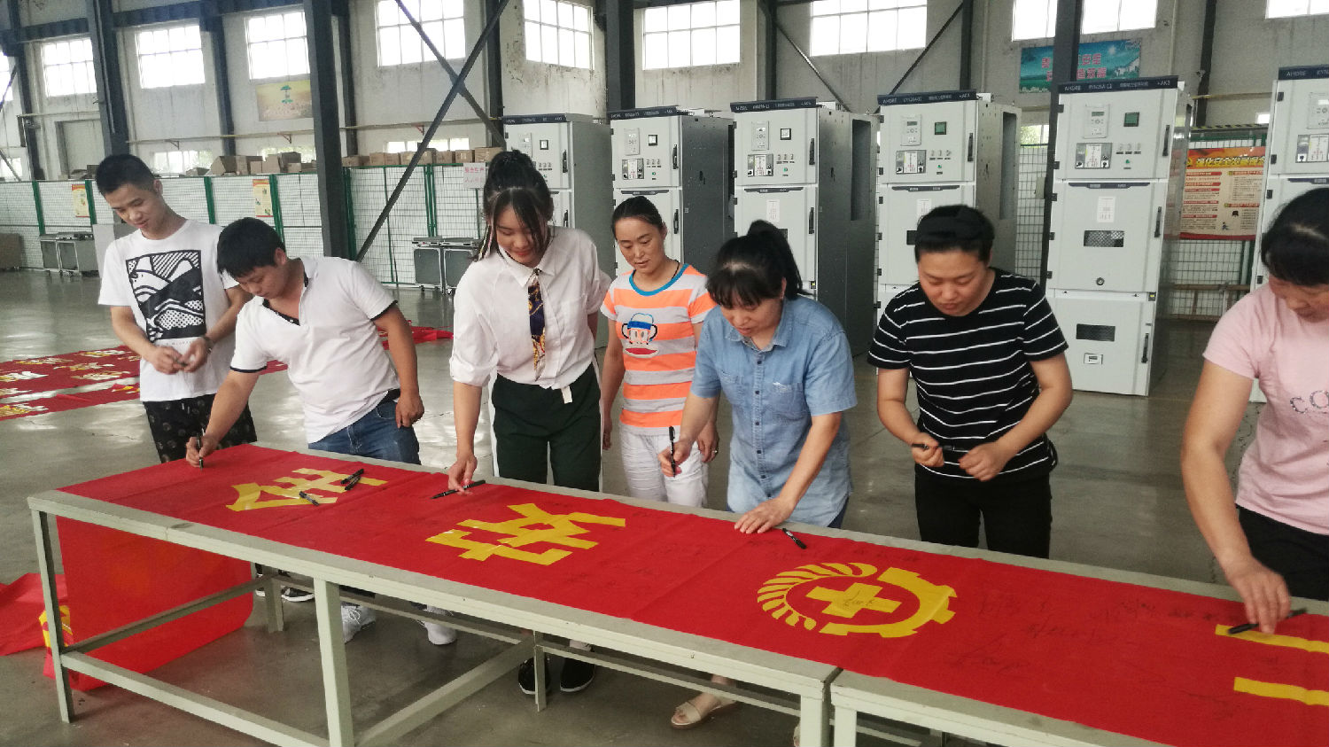 安徽得潤(rùn)電氣 成套高低壓開(kāi)關(guān)柜廠家 電話:400-0551-777 qq:3176885416 安徽得潤(rùn)電氣 成套高低壓開(kāi)關(guān)柜廠家 電話:400-0551-777 qq:3176885416