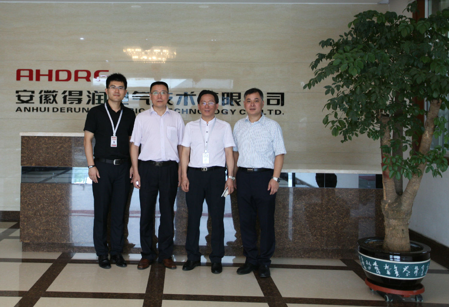 安徽得潤(rùn)電氣 為您提供電氣工程咨詢、設(shè)計(jì)、制造、安裝調(diào)試一站式服務(wù) 咨詢熱線：400-0551-777 qq：3176885416