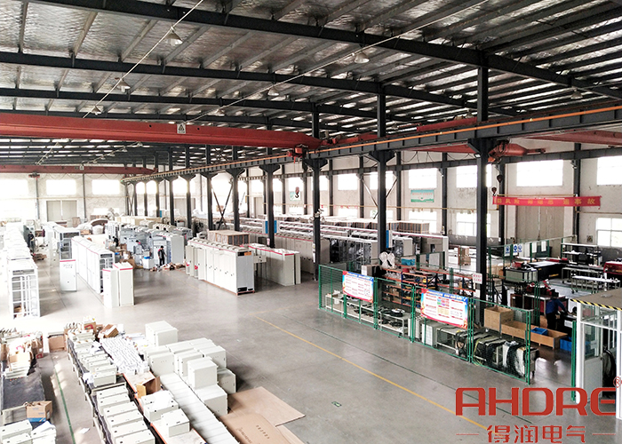 得潤(rùn)電氣生產(chǎn)車(chē)間.jpg 得潤(rùn)電氣生產(chǎn)車(chē)間.jpg