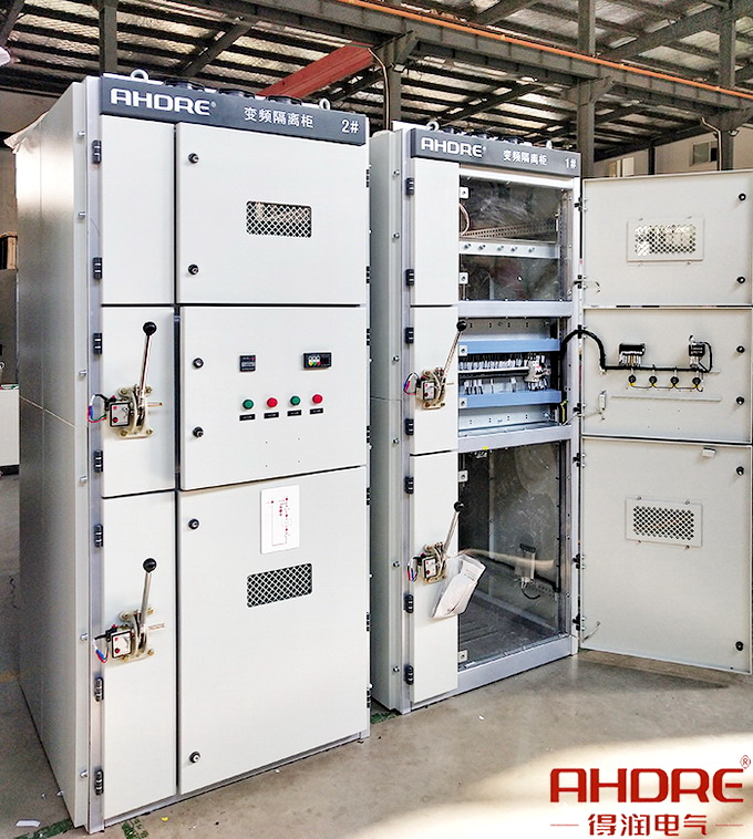 手動旁路切換裝置正面結(jié)構(gòu)圖.jpg 手動旁路切換裝置正面結(jié)構(gòu)圖.jpg