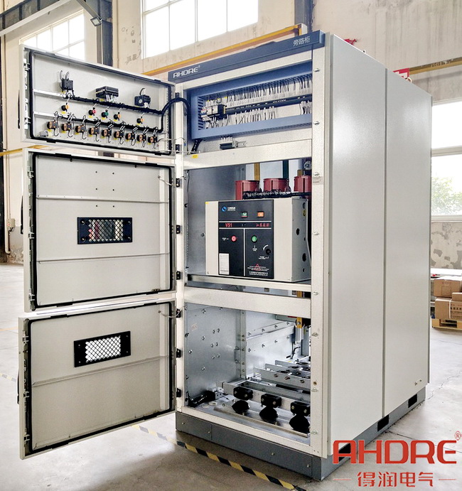 自動(dòng)旁路柜-真空斷路器.jpg 自動(dòng)旁路柜-真空斷路器.jpg