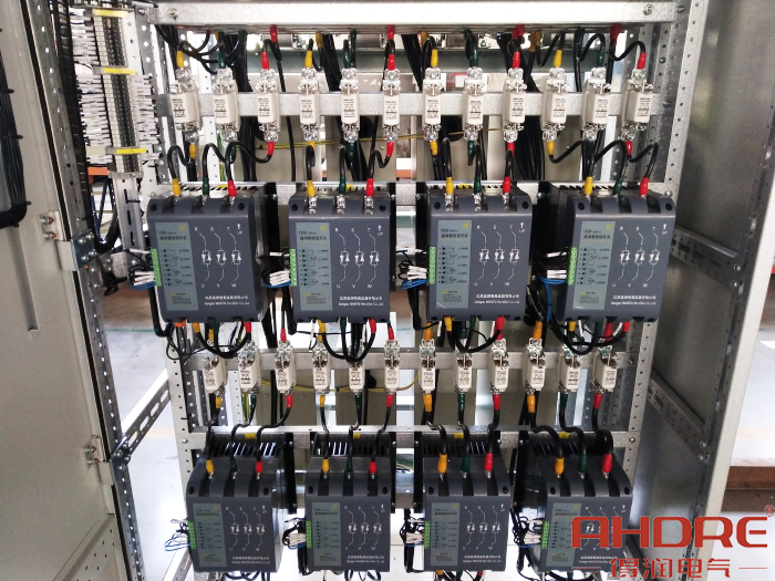 低壓晶閘管電容補(bǔ)償 (4).jpg 低壓晶閘管電容補(bǔ)償 (4).jpg