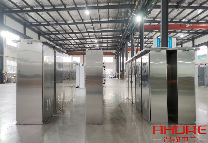 動(dòng)力柜正面結(jié)構(gòu)圖.jpg 動(dòng)力柜正面結(jié)構(gòu)圖.jpg