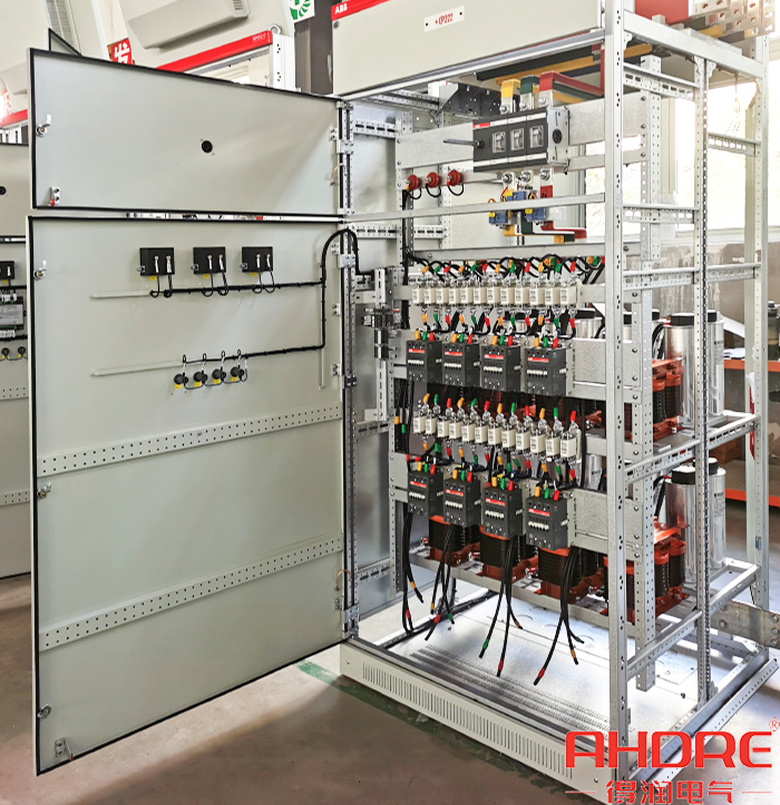 低壓電容柜正面結(jié)構(gòu)圖.jpg 低壓電容柜正面結(jié)構(gòu)圖.jpg