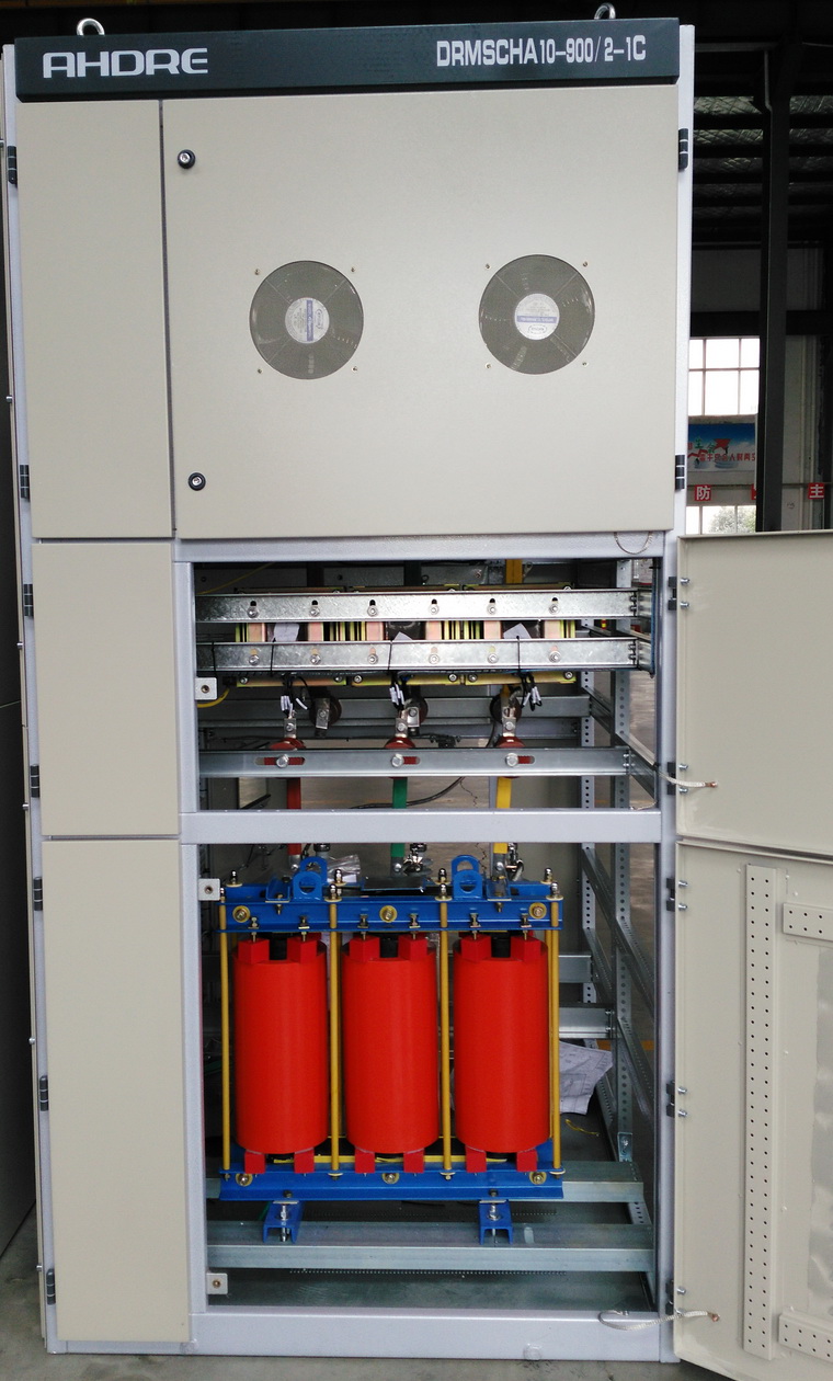 無(wú)功補(bǔ)償柜背面圖 無(wú)功補(bǔ)償柜背面圖