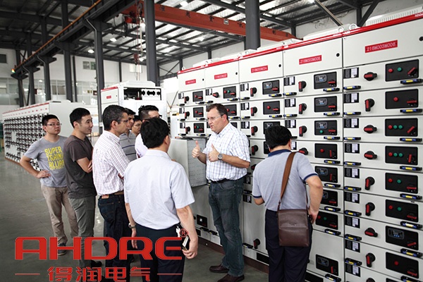 得潤電氣 開關(guān)柜生產(chǎn)廠家 咨詢熱線:4000551777 QQ:3176885416 得潤電氣 開關(guān)柜生產(chǎn)廠家 咨詢熱線:4000551777 QQ:3176885416