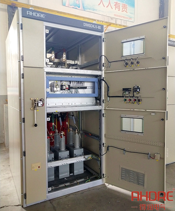 惠州光大高壓無功就地補(bǔ)償裝置 (8).jpg 惠州光大高壓無功就地補(bǔ)償裝置 (8).jpg