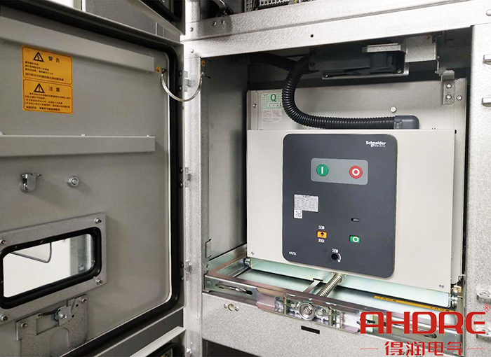 高壓框架斷路器.jpg 高壓框架斷路器.jpg