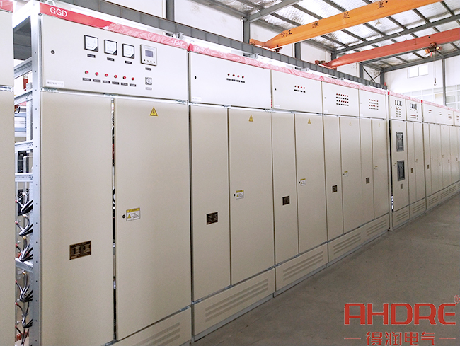 加納項目的GGD低壓配電柜實物圖1.jpg 加納項目的GGD低壓配電柜實物圖1.jpg